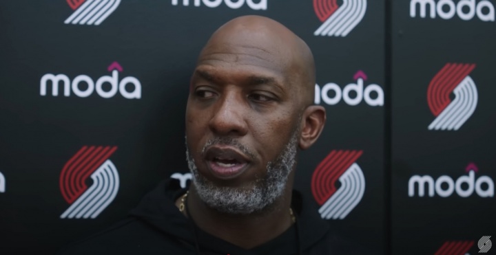 比卢普斯：杨汉森防守端有些落后 但表现还是符合我的预期