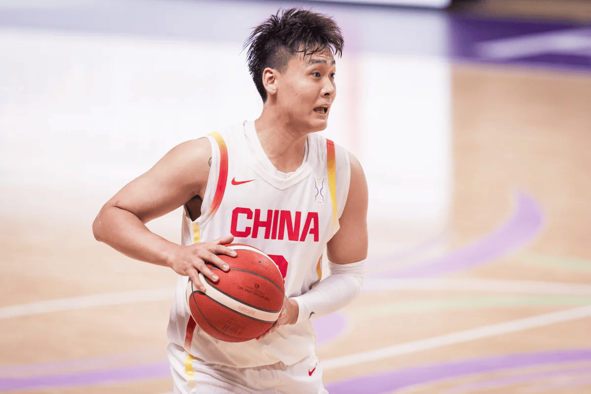 队长！赵睿多次上前 程帅鹏替补继续火力