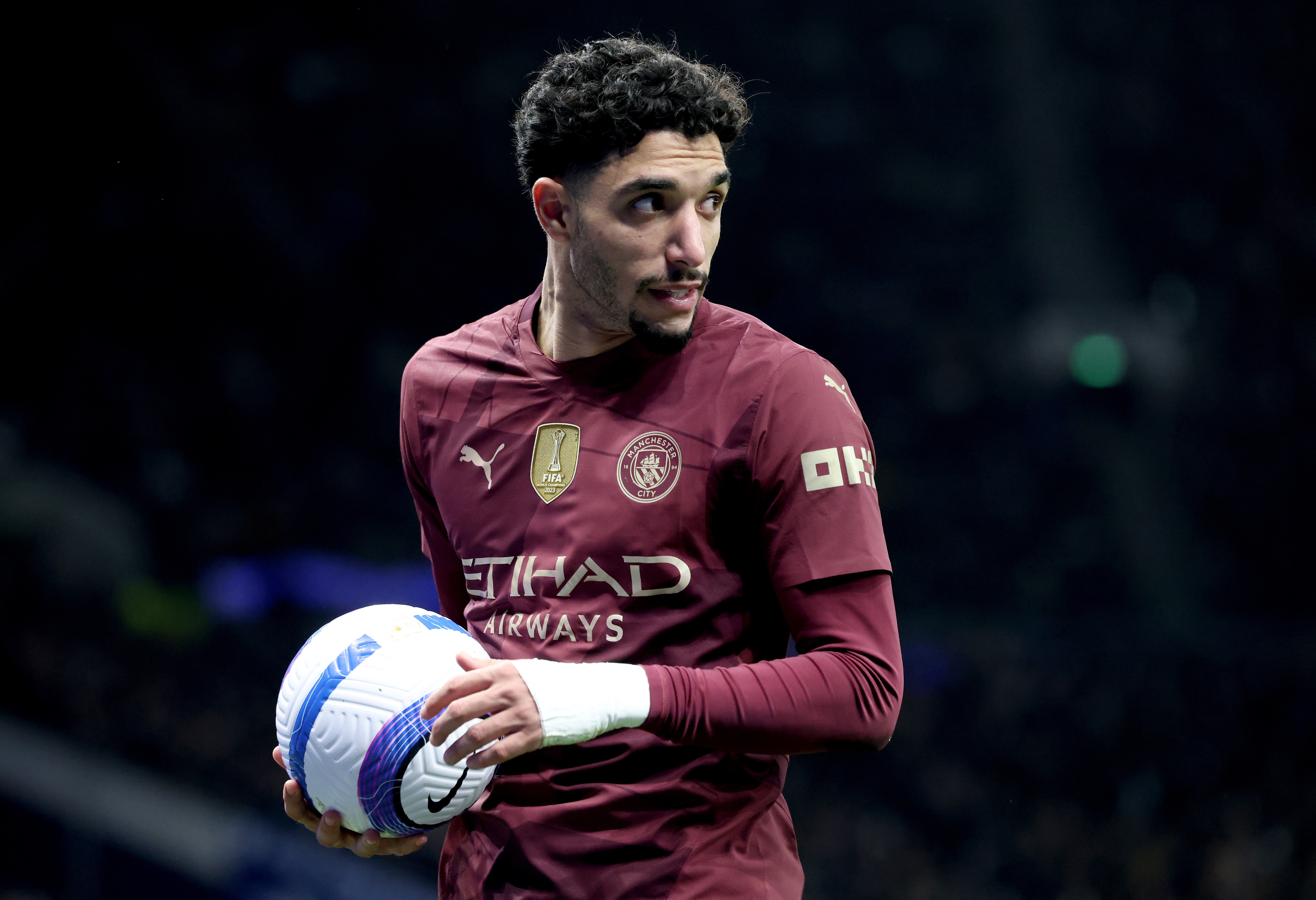 7500万买来当替身！ 26岁的马尔穆什本赛季11场比赛打进1球 以29.5万的周薪排名曼城第三位